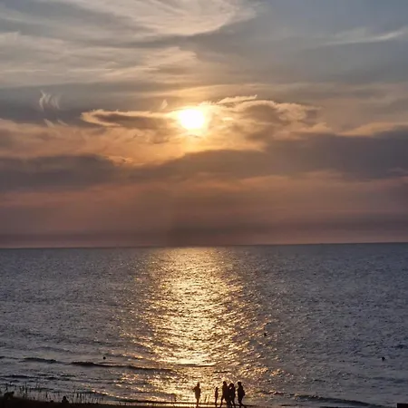 Azure Premium Basen Zewnetrzny Z Lezakami, Jacuzzi * Kolobrzeg