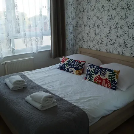 Azure Premium Basen Zewnetrzny Z Lezakami, Jacuzzi Kolobrzeg