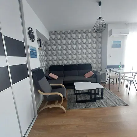Azure Premium Basen Zewnetrzny Z Lezakami, Jacuzzi Kołobrzeg