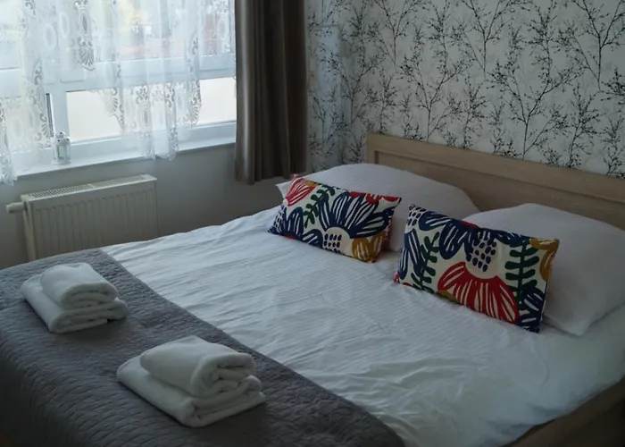 Azure Premium Basen Zewnętrzny Z Leżakami, Jacuzzi Kołobrzeg