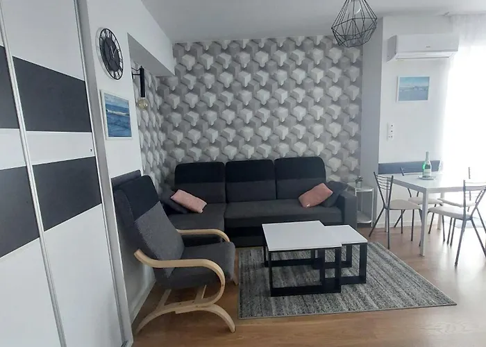 Azure Premium Basen Zewnetrzny Z Lezakami, Jacuzzi Kołobrzeg